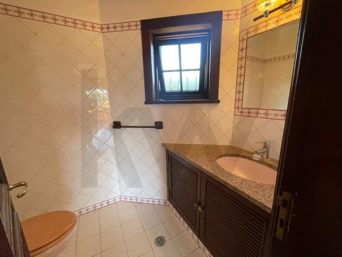 Moradia T4 para Arrendamento em Alcabideche Foto 16