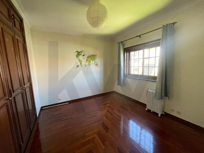 Moradia T4 para Arrendamento em Alcabideche Foto 30