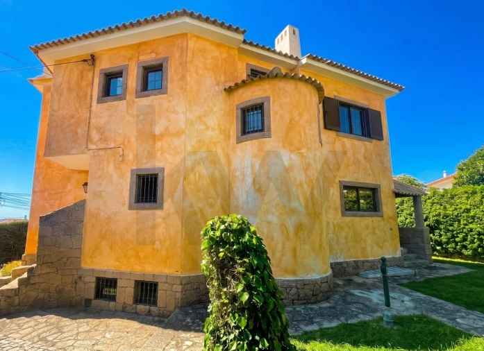 Moradia T4 para Arrendamento em Alcabideche