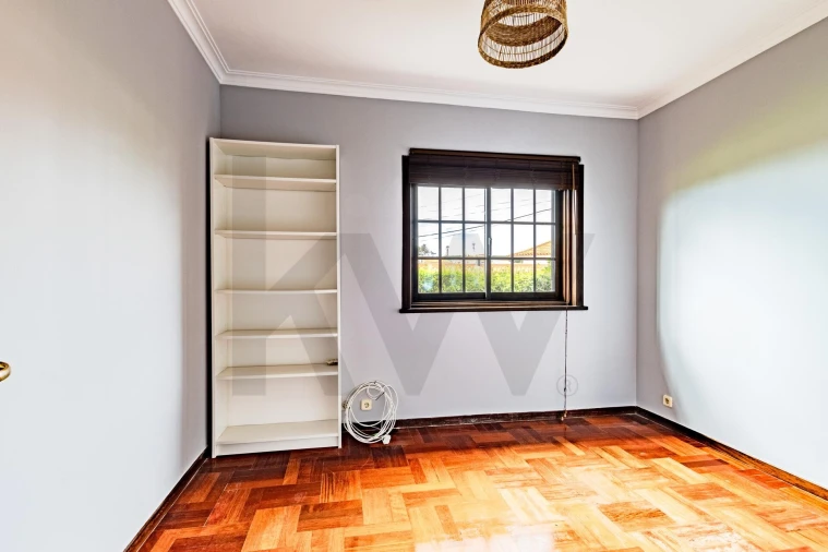 Moradia T4 para Arrendamento em Alcabideche Foto 40
