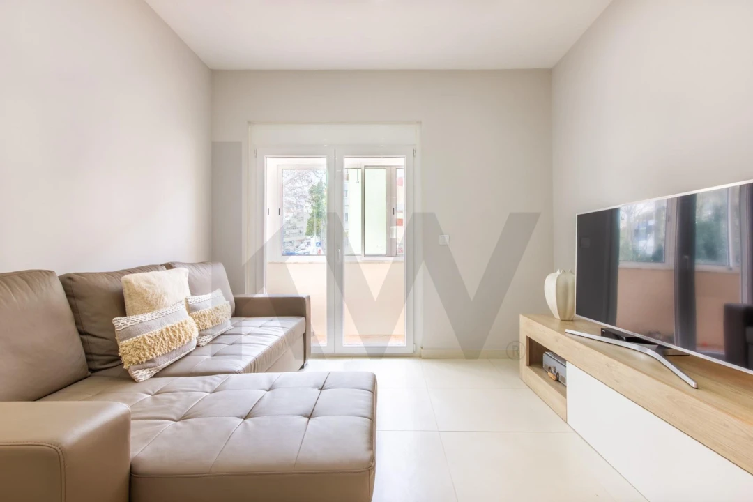 Apartamento T3 para Venda em Almada, Cova da Piedade, Pragal e Cacilhas Foto 3