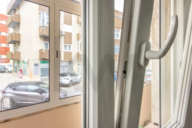 Apartamento T3 para Venda em Almada, Cova da Piedade, Pragal e Cacilhas Foto 7