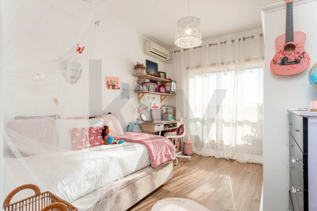 Apartamento T3 para Venda em Palhais e Coina Foto 28