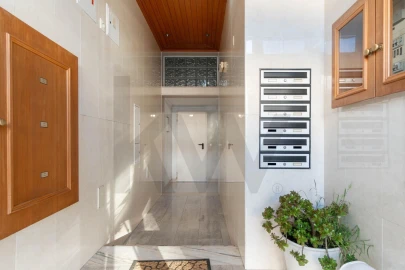 Apartamento T3 para Venda em Palhais e Coina