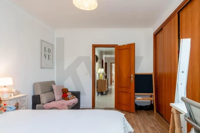 Apartamento T3 para Venda em Palhais e Coina