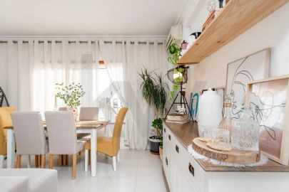 Apartamento T3 para Venda em Palhais e Coina