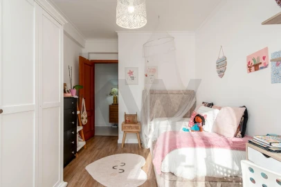 Apartamento T3 para Venda em Palhais e Coina