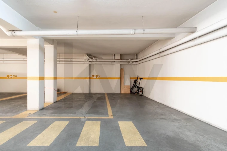 Apartamento T3 para Venda em Palhais e Coina Foto 42