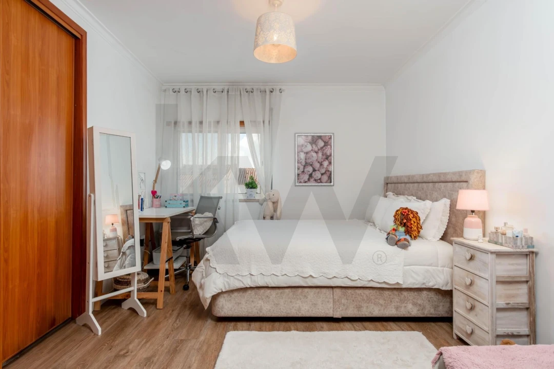 Apartamento T3 para Venda em Palhais e Coina Foto 25