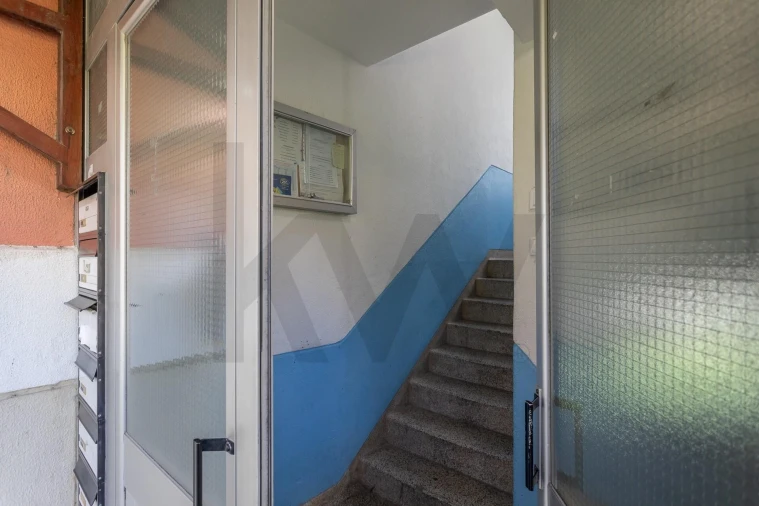 Apartamento T3 para Venda em Benfica Foto 24