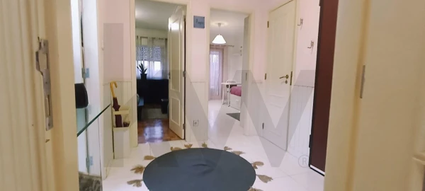 Apartamento T2 para Arrendamento em Algueirão-Mem Martins