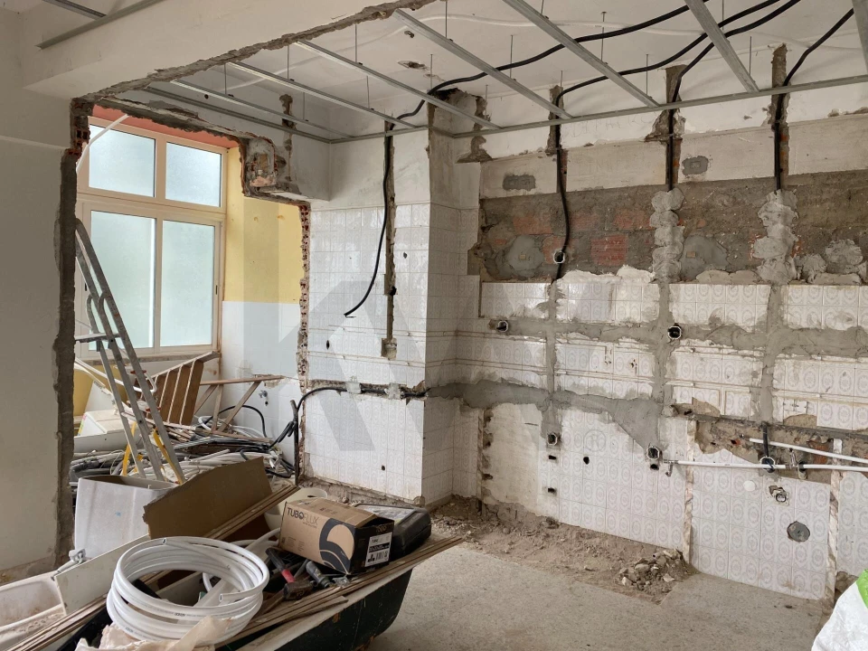 Apartamento T3 para Venda em Benfica Foto 9