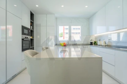 Moradia T3 para Venda em Ramada e Caneças