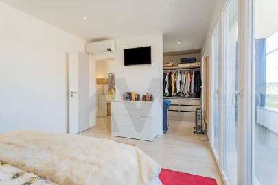 Moradia T3 para Venda em Ramada e Caneças