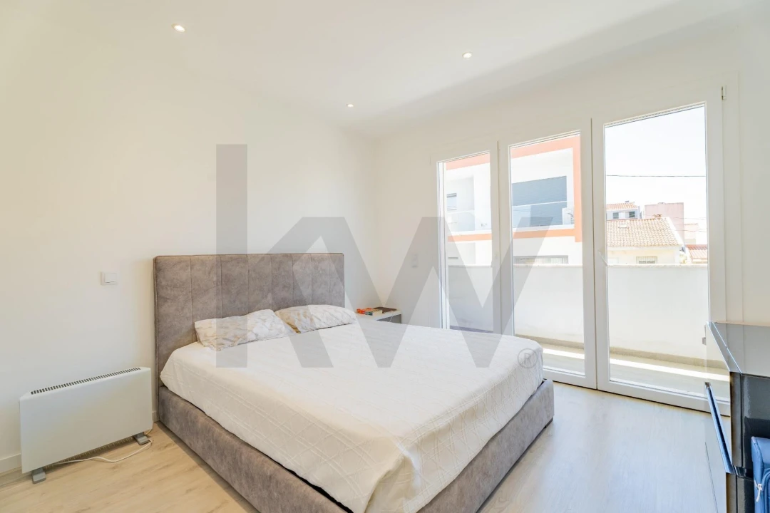 Moradia T3 para Venda em Ramada e Caneças Foto 24