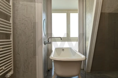 Apartamento T3 para Arrendamento em Santa Maria Maior