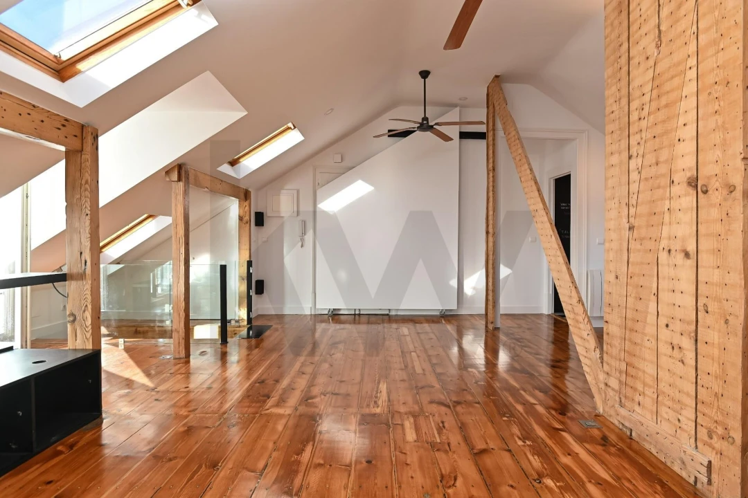 Apartamento T3 para Arrendamento em Santa Maria Maior Foto 2