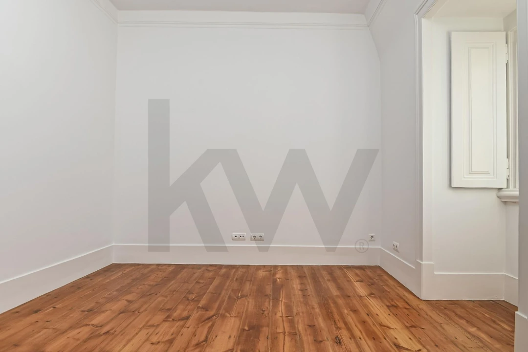 Apartamento T3 para Arrendamento em Santa Maria Maior Foto 12