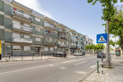 Apartamento T2 para Venda em Corroios