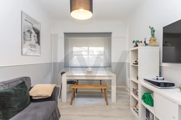 Apartamento T2 para Venda em Corroios Foto 5
