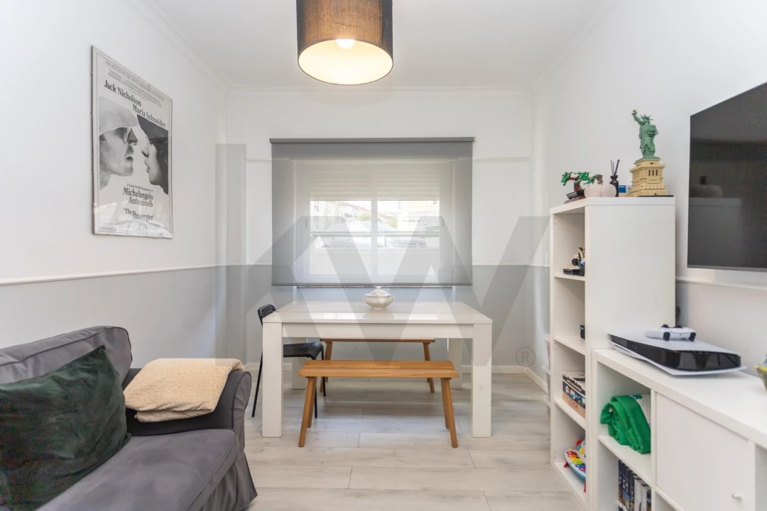 Apartamento T2 para Venda em Corroios Foto 5