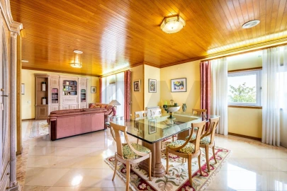 Quinta T4 para Venda em Nogueira do Cravo e Pindelo