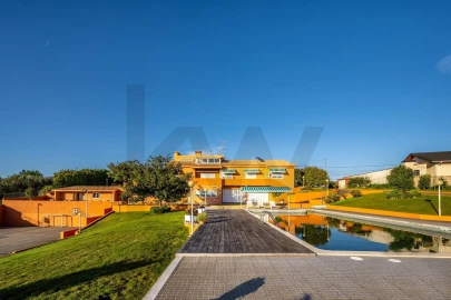 Quinta T4 para Venda em Nogueira do Cravo e Pindelo