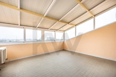 Quinta T4 para Venda em Nogueira do Cravo e Pindelo