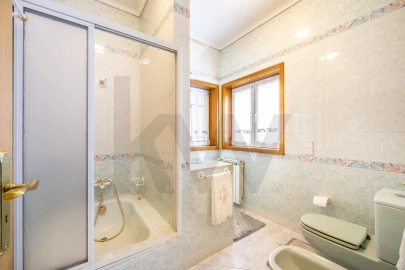 Quinta T4 para Venda em Nogueira do Cravo e Pindelo