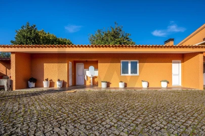 Quinta T4 para Venda em Nogueira do Cravo e Pindelo
