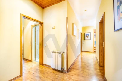 Quinta T4 para Venda em Nogueira do Cravo e Pindelo