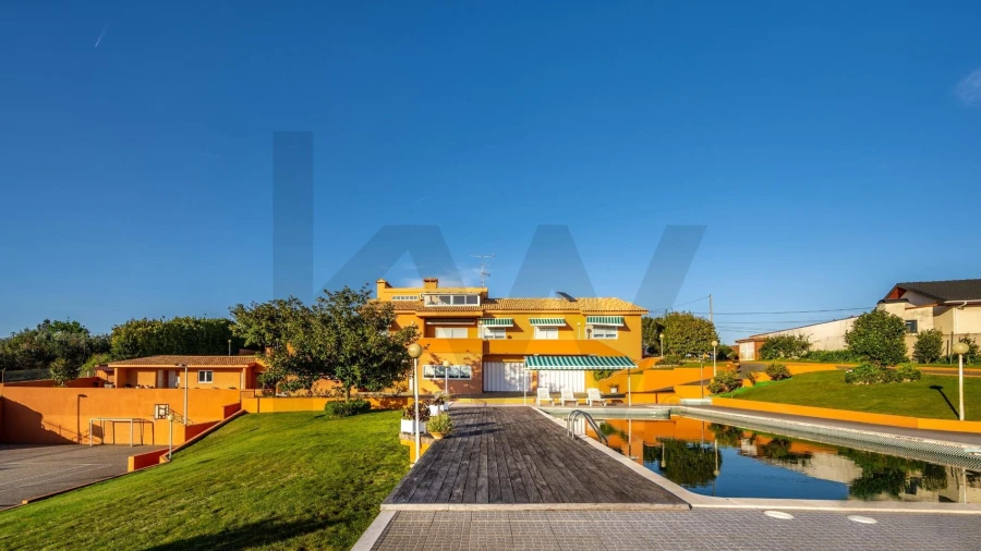 Quinta T4 para Venda em Nogueira do Cravo e Pindelo