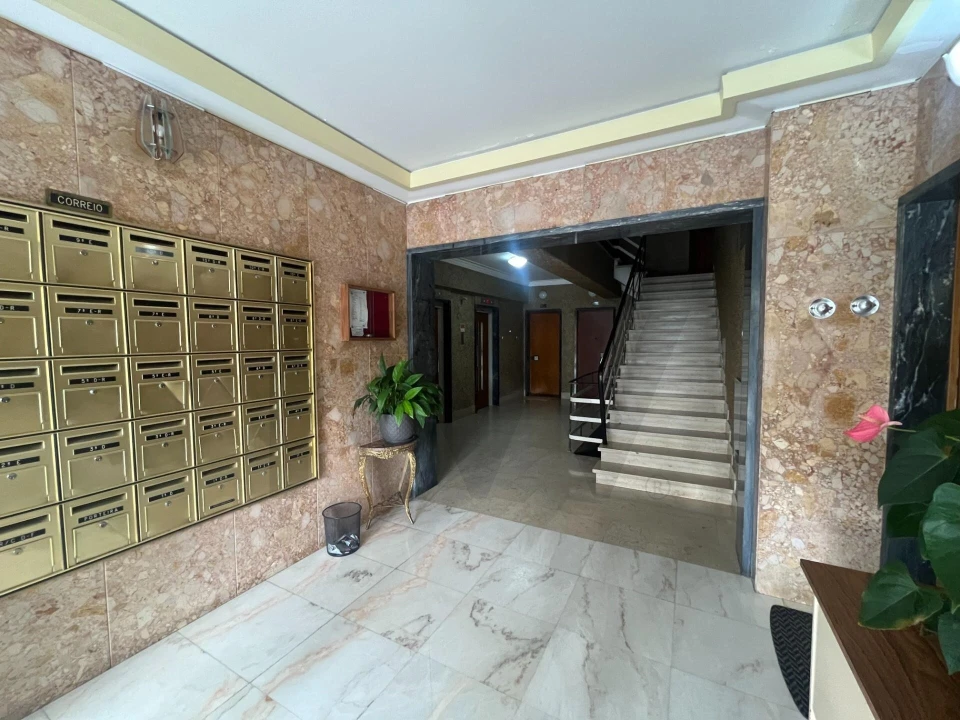 Apartamento T3 para Arrendamento em Moscavide e Portela Foto 5