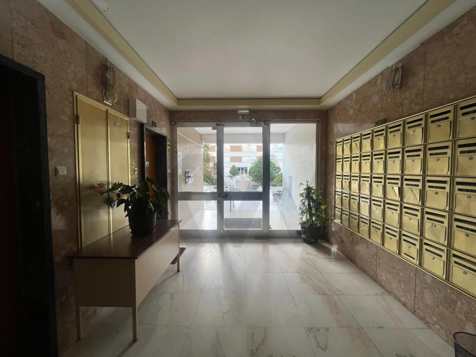 Apartamento T3 para Arrendamento em Moscavide e Portela Foto 6