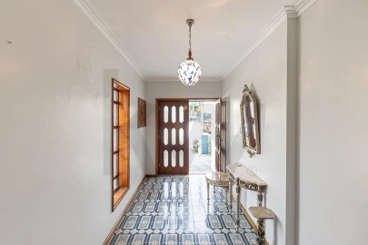 Moradia T5 para Arrendamento em Serzedo e Perosinho