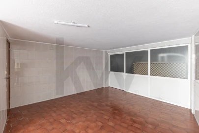 Moradia T5 para Arrendamento em Serzedo e Perosinho