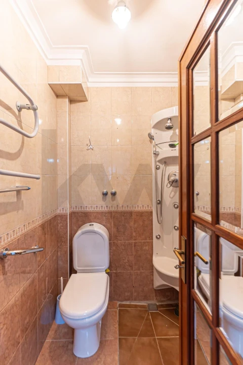 Moradia T5 para Arrendamento em Serzedo e Perosinho