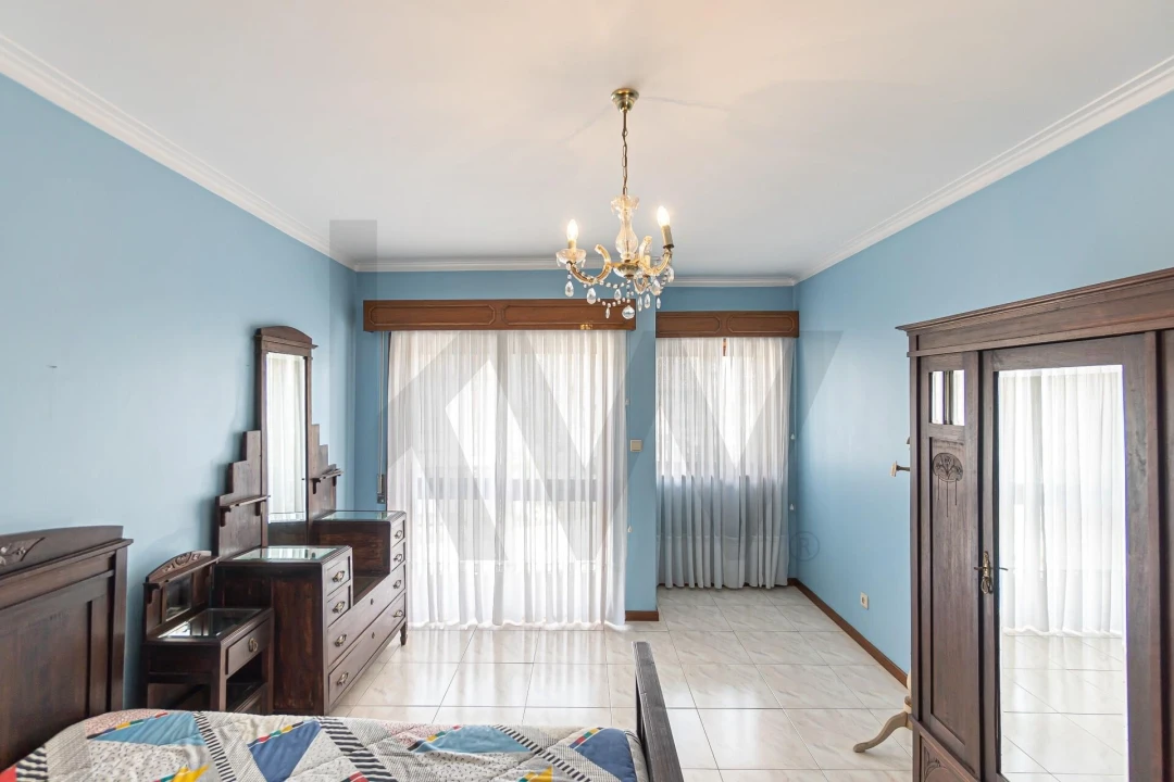 Moradia T5 para Arrendamento em Serzedo e Perosinho Foto 19