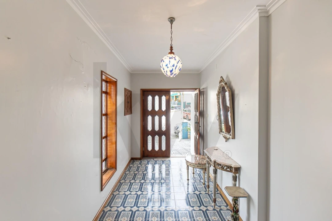 Moradia T5 para Arrendamento em Serzedo e Perosinho Foto 1