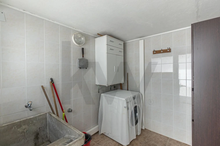 Moradia T5 para Arrendamento em Serzedo e Perosinho Foto 22