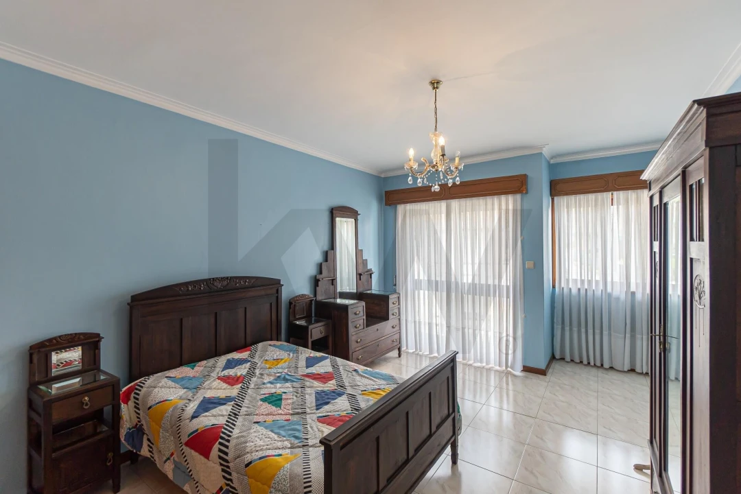 Moradia T5 para Arrendamento em Serzedo e Perosinho Foto 18