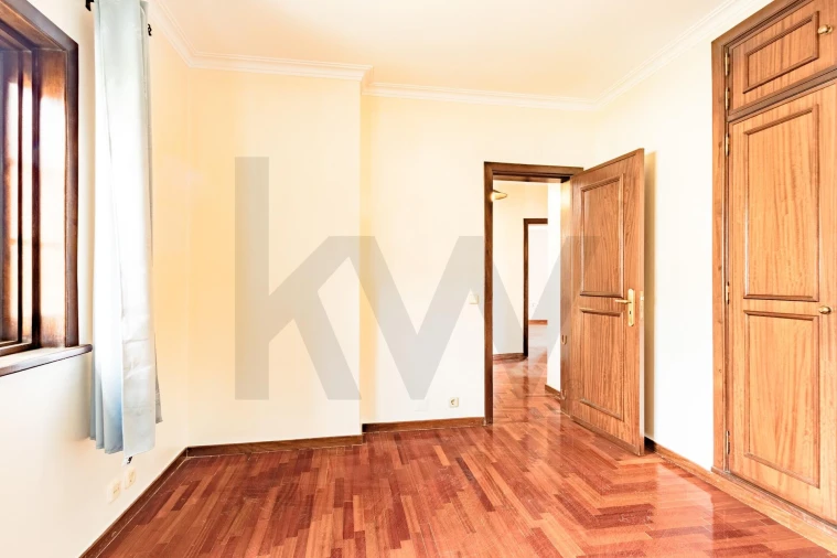 Moradia T4 para Venda em Alcabideche Foto 27
