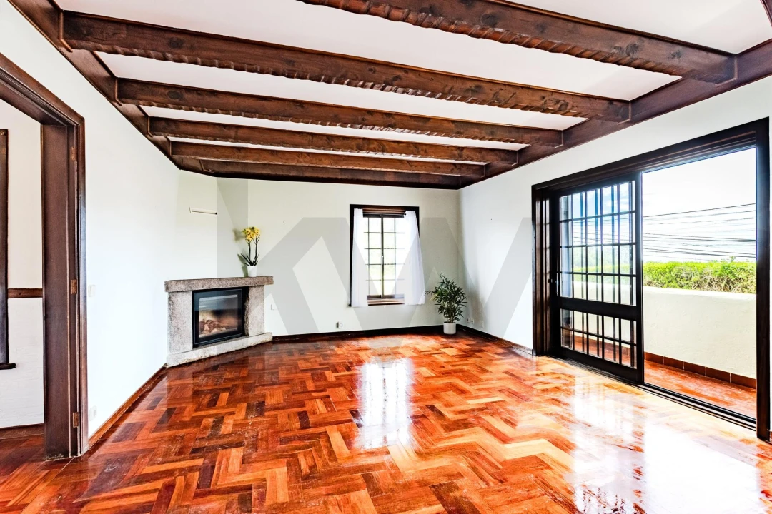 Moradia T4 para Venda em Alcabideche Foto 14