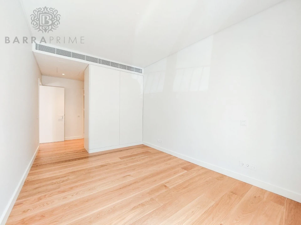 Apartamento T1 para Venda em Quarteira Foto 6