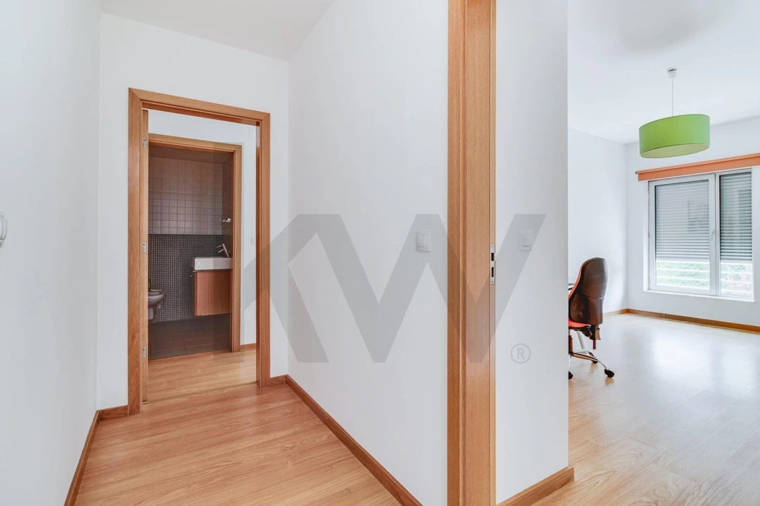 Apartamento T2 para Arrendamento em Carnaxide e Queijas Foto 19