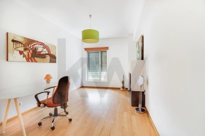 Apartamento T2 para Arrendamento em Carnaxide e Queijas