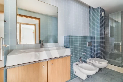 Apartamento T2 para Arrendamento em Carnaxide e Queijas