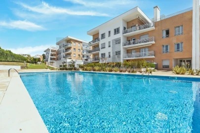 Apartamento T2 para Arrendamento em Carnaxide e Queijas