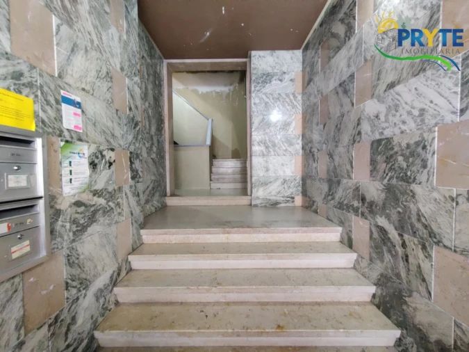 Apartamento para Venda em Campolide Foto 4