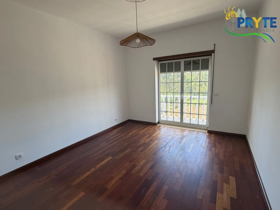 Moradia T3 para Venda em Vila Facaia Foto 13